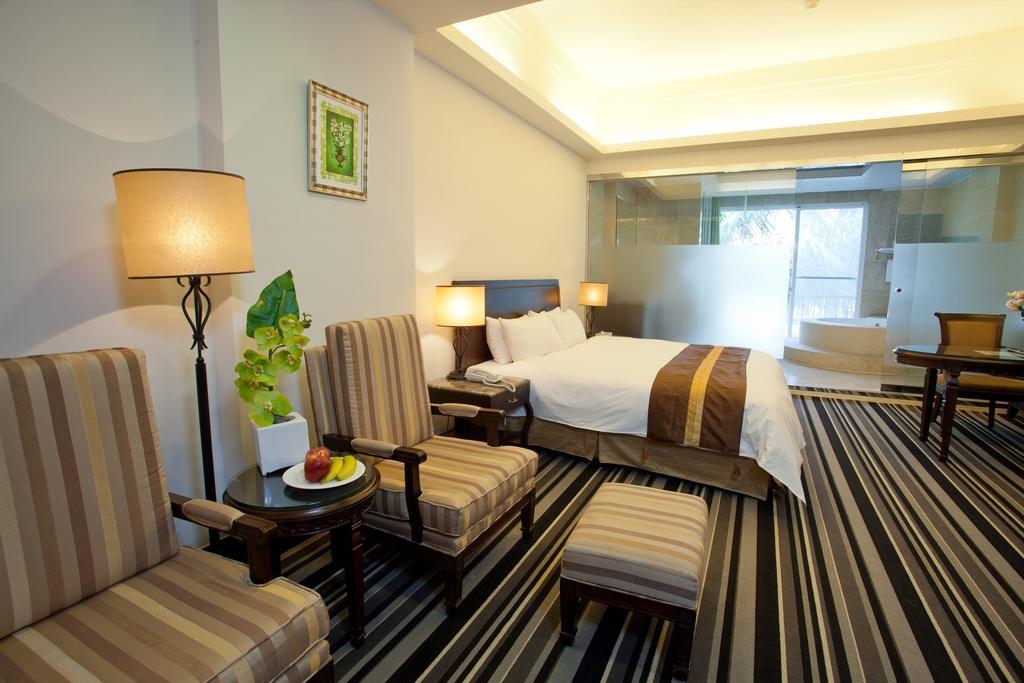 Les Hotel Tainan Exterior foto