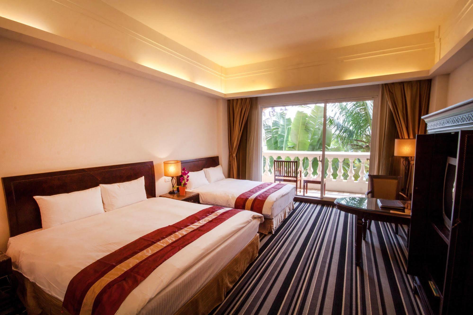 Les Hotel Tainan Exterior foto
